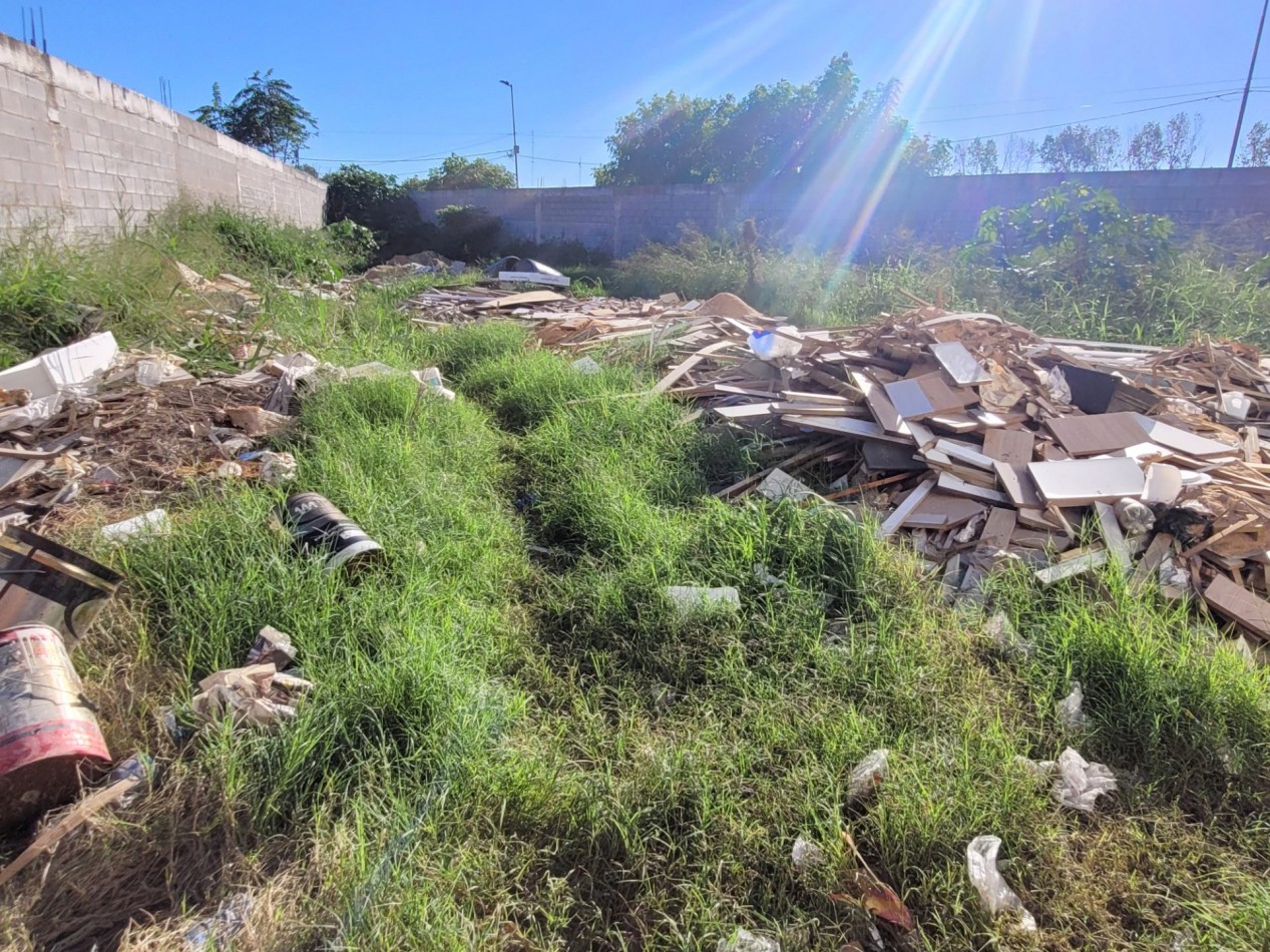 Deposito 235 M2 con Playa de estacionamiento 470 M2 - V. Alsina