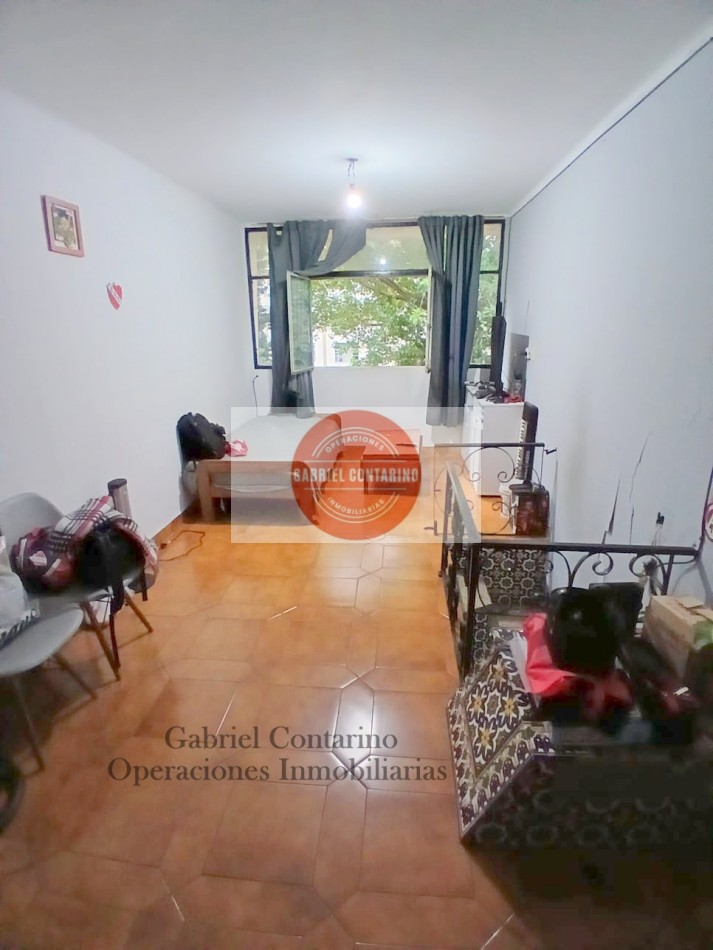 Departamento 3 Amb. En Barrio M. Moreno - Estacionamiento Y Balcon.