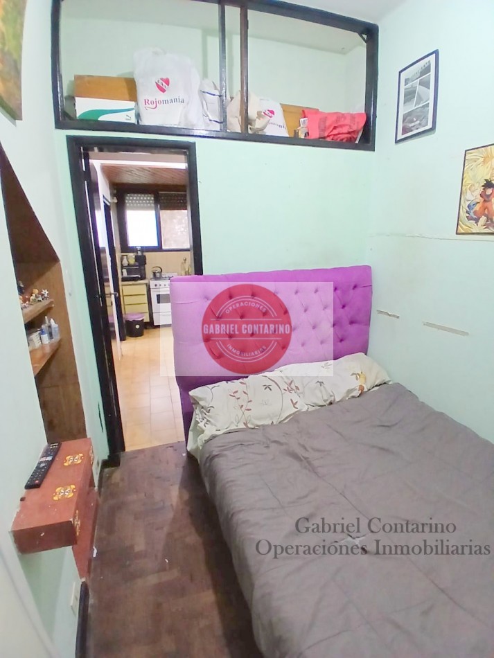 Departamento 3 Amb. En Barrio M. Moreno - Estacionamiento Y Balcon.