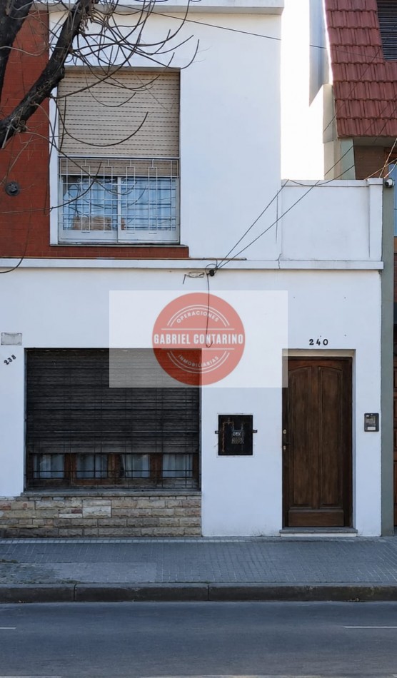 Depto. Tipo Casa 3 Amb Con Amplio Fondo - Refaccionado!!!