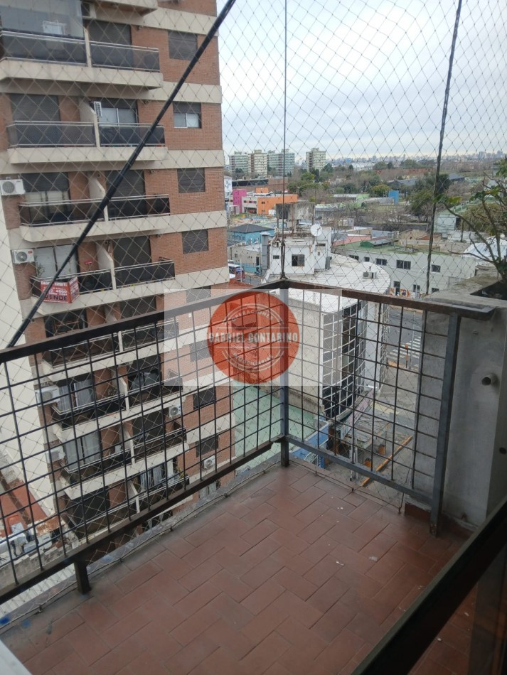 HERMOSO DEPTO 3 AMB CON BALCON AL FTE. - ZONA CENTRICA - APTO PROFESIONAL
