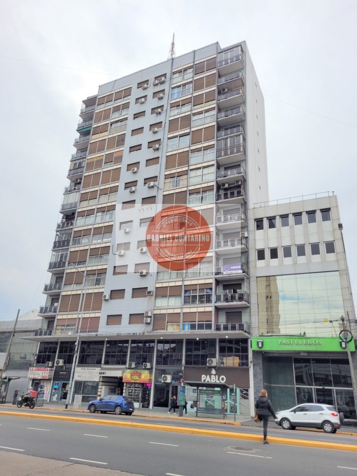 Departamento 3 Amb. con Balcon Al Frente - Opcion Cochera